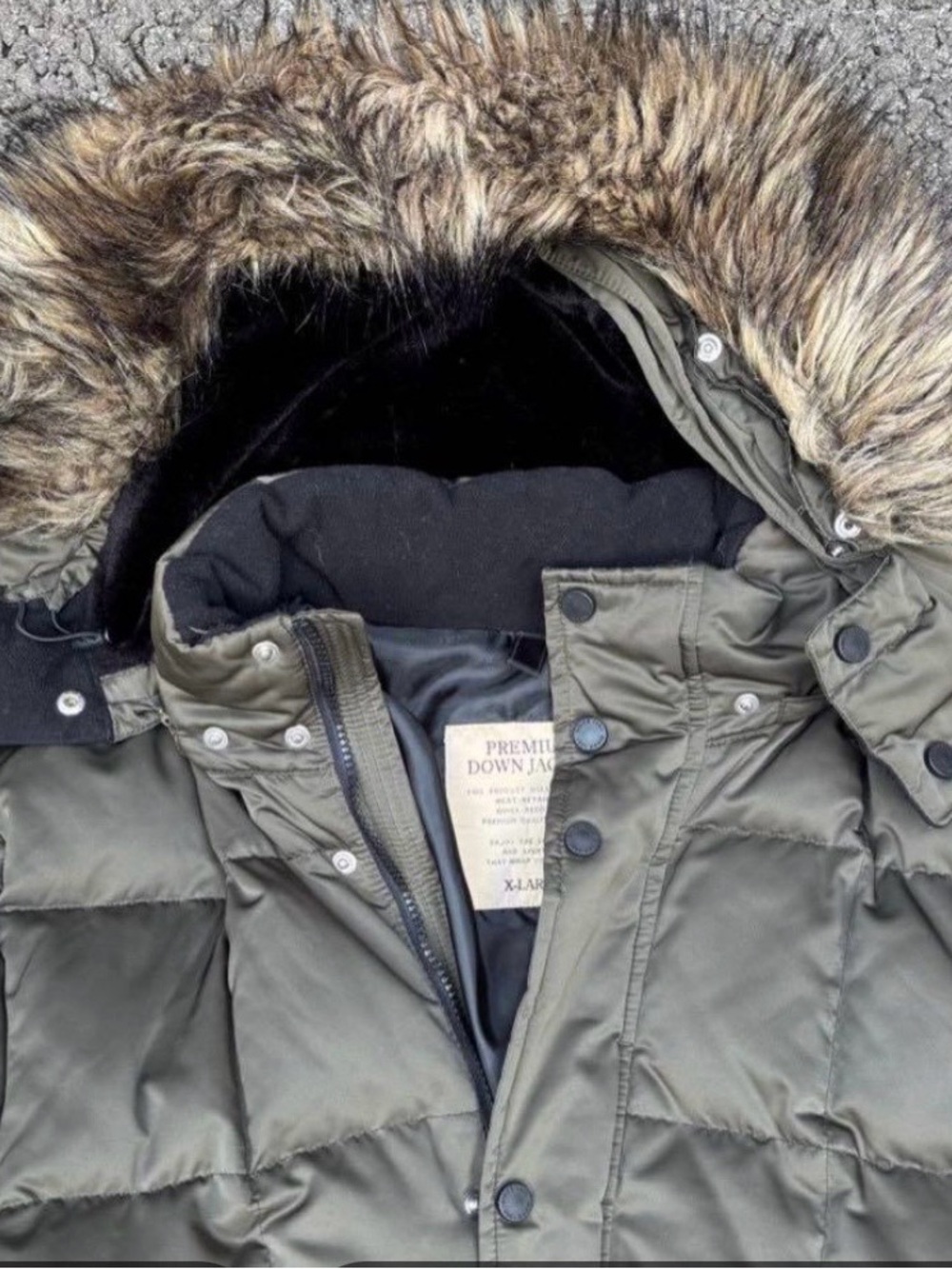 Uniqlo Vintage y2k Olive Green Down Puffer Jacket with Faux Fur Hood